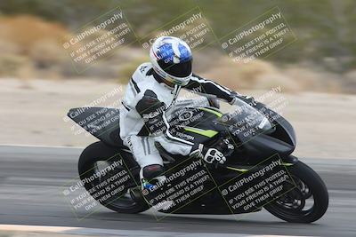 media/Nov-15-2025-Race Pace (Sat) [[8de605a2d8]]/Verified Riders/Turn 8 Inside (935am)/